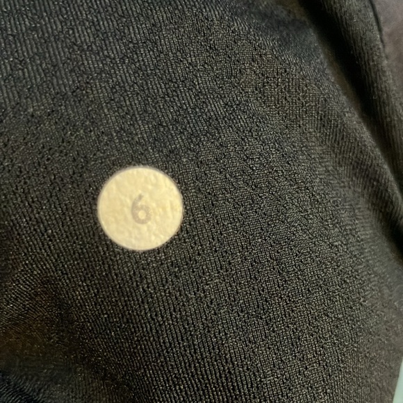 Lululemon Black Size 6 Joggers - 7/8 length - Picture 7 of 7